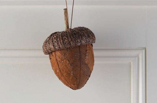 Decorative Leaf Acorn