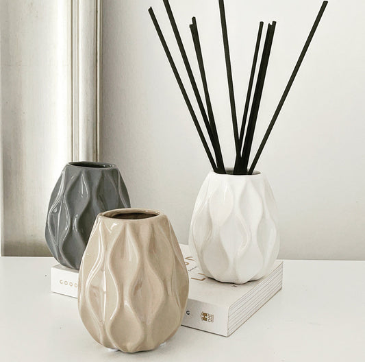 Diffuser Vase - Ember (White)