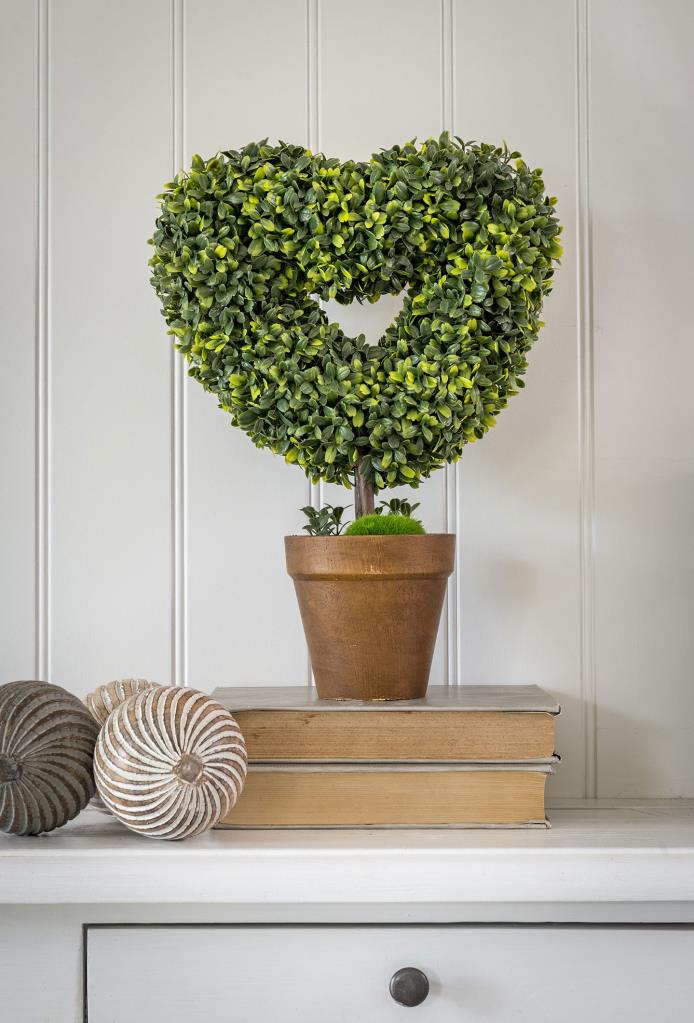 Faux Topiary Heart With Pot