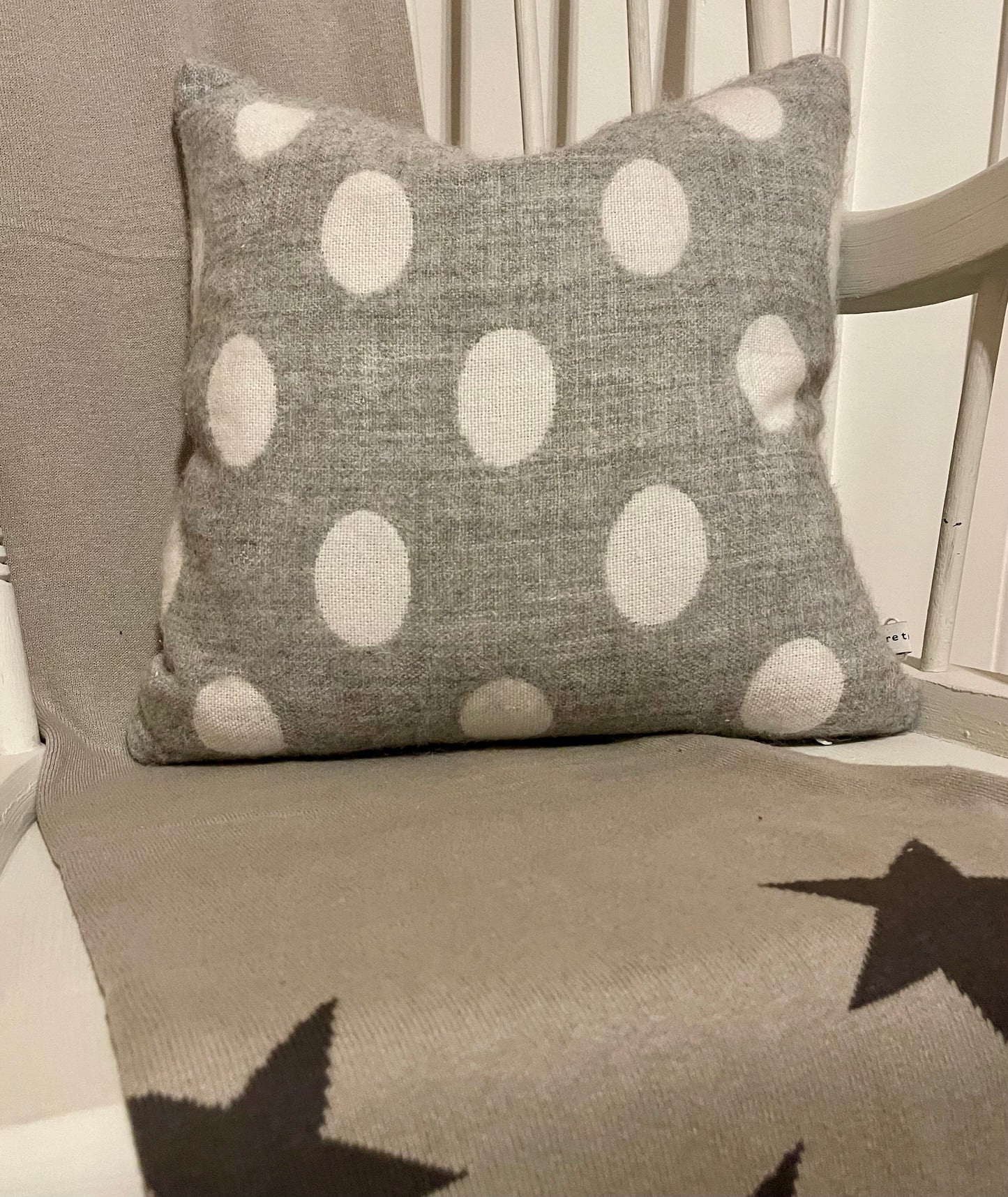 Grey & White Dotted 2way Cushion